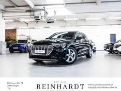 Mythosschwarz metallic Gebraucht 2023 Audi e-tron Advanced SUV | 39.800 € (Guter Preis)