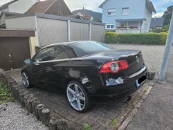 Schwarz Gebraucht 2008 VW Eos Cabrio | 10.000 €