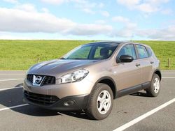Beige Gebraucht 2010 Nissan Qashqai Visia SUV | 6.200 € (Fairer Preis)