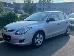 Silber Gebraucht 2009 Hyundai i30 Comfort Limousine | 2.500 € (Guter Preis)