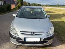 Silber Gebraucht 2004 Peugeot 307 Limousine | 1.899 € (Fairer Preis)