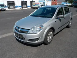 Silber Gebraucht 2009 Opel Astra Selection Limousine | 4.950 € (Fairer Preis)