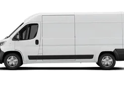 Weiß Gebraucht 2021 Peugeot Boxer Premium Van | 19.990 € (Fairer Preis)