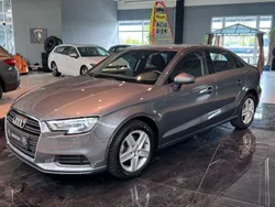 Grau Gebraucht 2019 Audi A3 Comfort Limousine | 18.695 € (Guter Preis)