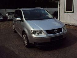 Reflexsilber metallic Gebraucht 2006 VW Touran Highline Van / Kleinbus | 1.749 € (Superpreis)