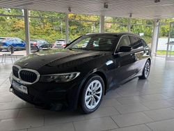 Schwarz Gebraucht 2020 BMW 318 Advantage Kombi | 20.800 € (Etwas zu teuer)