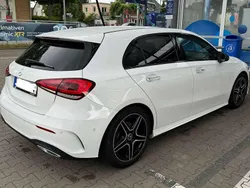 Weiß Gebraucht 2019 Mercedes A180 AMG line Limousine | 27.000 € (Teuer)