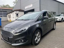 Grau Gebraucht 2017 Ford S-MAX Business Edition Van / Kleinbus | 14.699 € (Guter Preis)