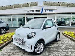 Weiß Gebraucht 2021 Smart ForTwo Coupé Exclusive Kleinwagen | 13.795 € (Fairer Preis)