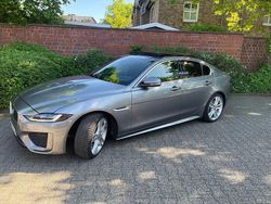 Grau Gebraucht 2019 Jaguar XE R-Dynamic Limousine | 19.000 € (Fairer Preis)