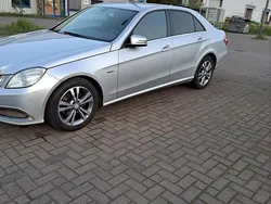 Silber Gebraucht 2009 Mercedes E220 Limousine | 6.495 € (Fairer Preis)