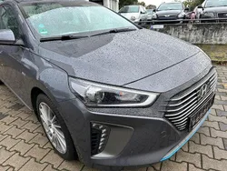 Grau Gebraucht 2018 Hyundai Ioniq Premium Limousine | 13.990 € (Fairer Preis)