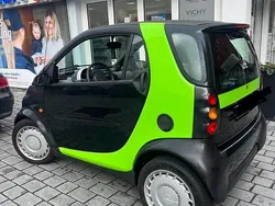 Schwarz Gebraucht 2002 Smart ForTwo Coupé Kleinwagen | 1.995 €