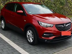 Rot Gebraucht 2018 Opel Grandland X SUV | 15.800 €