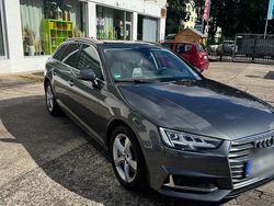 Grau Gebraucht 2019 Audi A4 Kombi | 14.900 €