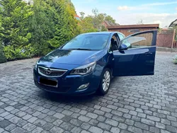 Blau Gebraucht 2010 Opel Astra Kombi | 6.299 € (Etwas zu teuer)