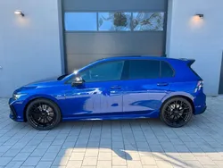 Blau Neu 2025 VW Golf VIII R Limousine | 59.500 €