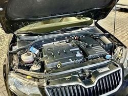 Schwarz Gebraucht 2013 Skoda Octavia Ambition Kombi | 8.000 € (Etwas zu teuer)