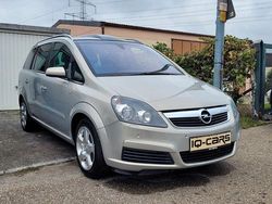 Grau Gebraucht 2005 Opel Zafira Cosmo Van / Kleinbus | 6.490 € (Teuer)