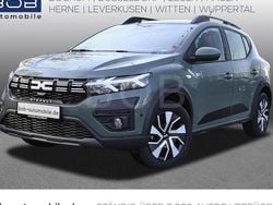 Grau Gebraucht 2025 Dacia Sandero Expression Limousine | 17.333 € (Guter Preis)