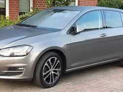 Grau Gebraucht 2015 VW Golf VII LOUNGE Limousine | 10.750 € (Guter Preis)