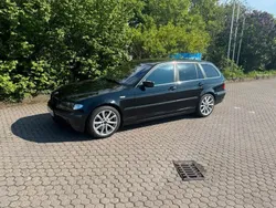 Schwarz Gebraucht 2001 BMW 330 Sport Line Kombi | 2.899 € (Etwas zu teuer)