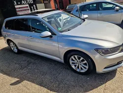 Silber Gebraucht 2015 VW Passat Comfortline Limousine | 9.999 € (Fairer Preis)
