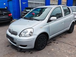 Silber Gebraucht 2005 Toyota Yaris Sol Limousine | 1.500 € (Guter Preis)