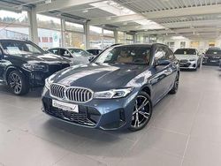 Blau Gebraucht 2025 BMW 330e Shadowline Kombi | 51.190 € (Fairer Preis)
