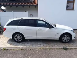 Weiß Gebraucht 2011 Mercedes C200 Avantgarde Kombi | 13.999 € (Teuer)