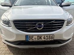 Weiß Gebraucht 2017 Volvo XC60 Summum SUV | 19.599 € (Etwas zu teuer)