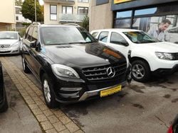 Obsidianschwarzmetallik Gebraucht 2013 Mercedes ML350 SUV | 17.500 € (Guter Preis)