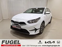 Casa white Neu 2025 Kia Ceed Play Limousine | 19.499 € (Fairer Preis)