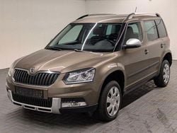 Matobraun metallic Gebraucht 2014 Skoda Yeti Elegance SUV | 12.980 € (Fairer Preis)