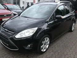 Schwarz Gebraucht 2012 Ford Grand C-Max Van / Kleinbus | 7.398 € (Fairer Preis)