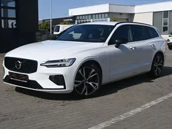 Weiß Gebraucht 2021 Volvo V60 R-Design Kombi | 33.490 € (Teuer)