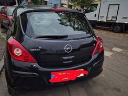 Schwarz Gebraucht 2007 Opel Corsa Limousine | 1.950 € (Guter Preis)