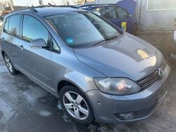 Grau Gebraucht 2010 VW Golf Plus Cross Team Van / Kleinbus | 2.450 € (Fairer Preis)