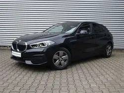 Schwarz Gebraucht 2021 BMW 118 Advantage Kleinwagen | 19.215 € (Guter Preis)