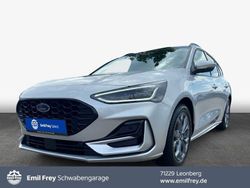 Moondust silver (metallic) Gebraucht 2023 Ford Focus ST-Line Kombi | 23.500 € (Guter Preis)