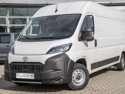 Icy white Gebraucht 2024 Toyota Proace Van | 31.899 €
