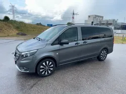 Grau Gebraucht 2021 Mercedes Vito Edition Van / Kleinbus | 29.900 € (Fairer Preis)