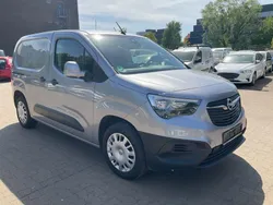 Grau Gebraucht 2019 Opel Combo Edition Van / Kleinbus | 6.299 € (Fairer Preis)