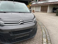 Grau Gebraucht 2017 Citroën Jumpy Van / Kleinbus | 10.900 € (Fairer Preis)