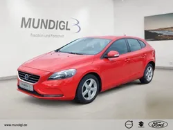 Rot Gebraucht 2014 Volvo V40 You! Kombi | 9.830 € (Fairer Preis)