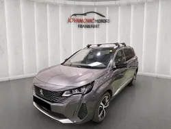 Grau Gebraucht 2021 Peugeot 5008 Van / Kleinbus | 17.000 € (Fairer Preis)