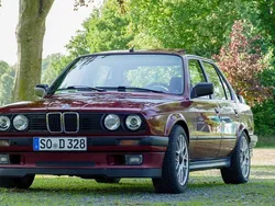 Rot Gebraucht 1988 BMW 325 Performance Limousine | 15.500 €