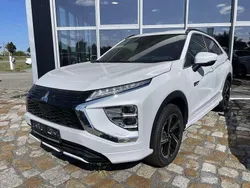 Pantherschwarz (p) Gebraucht 2024 Mitsubishi Eclipse Cross Select SUV | 30.990 € (Etwas zu teuer)
