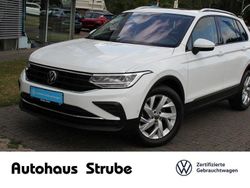 Weiß Gebraucht 2022 VW Tiguan Active SUV | 28.880 € (Etwas zu teuer)