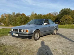 Blau Gebraucht 1991 BMW 520 Limousine | 3.300 €